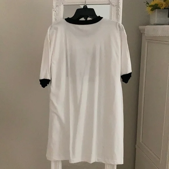 𝅺GREEN Acres tee - Picture 3 of 6